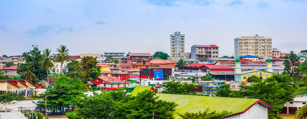 Des centres urbains aux épaisses forêts tropicales, la Guinée équatoriale a de quoi satisfaire tout le monde. Découvrez comment rester en sécurité dans cette destination de choix avec Passport Health.
