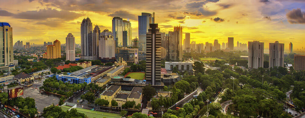 Une architecture étonnante et des vues fantastiques font de l'Indonésie un pays à visiter absolument. Voyagez en toute sécurité avec Passport Health.