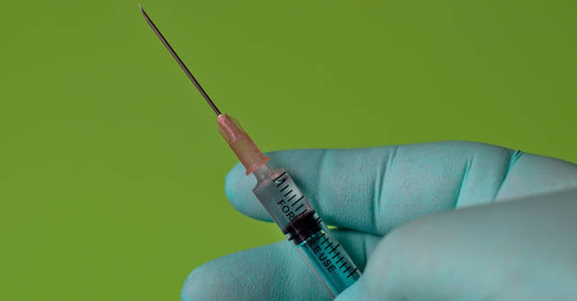 Researchers identified a mutated antibody gene linked to rare clotting after adenovirus COVID-19 vaccines.