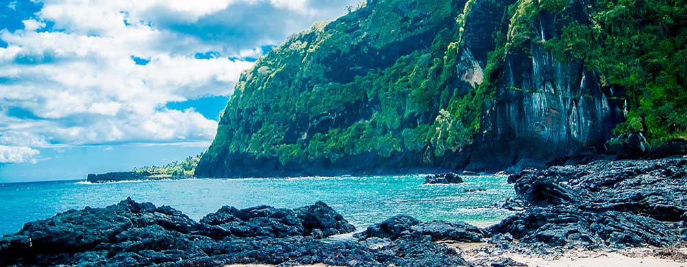 Calm beaches and serene scenes are all over Comoros. Enjoy it without worry with Passport Health's premiere travel vaccination and medication services.