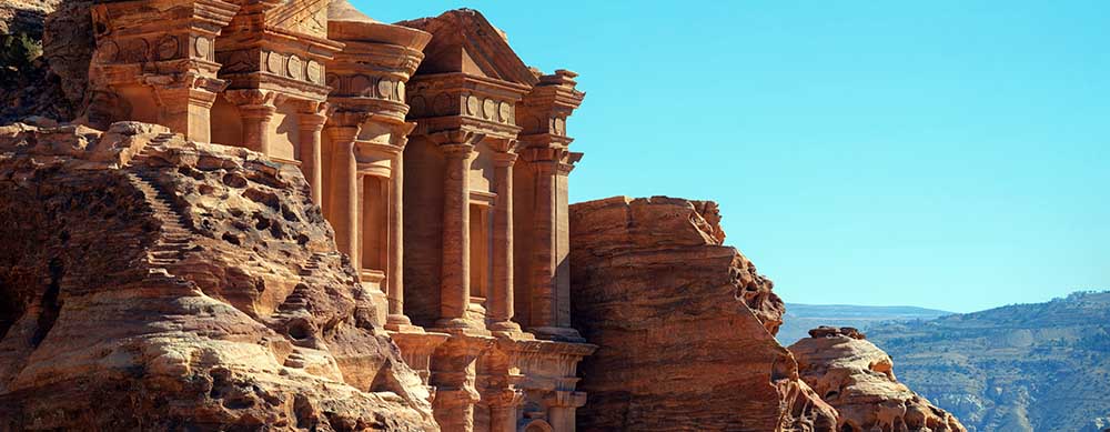 La Jordanie est riche en histoire et en curiosités. Visitez le pays en toute sérénité grâce aux services de vaccination spécialisés de Passport Health.